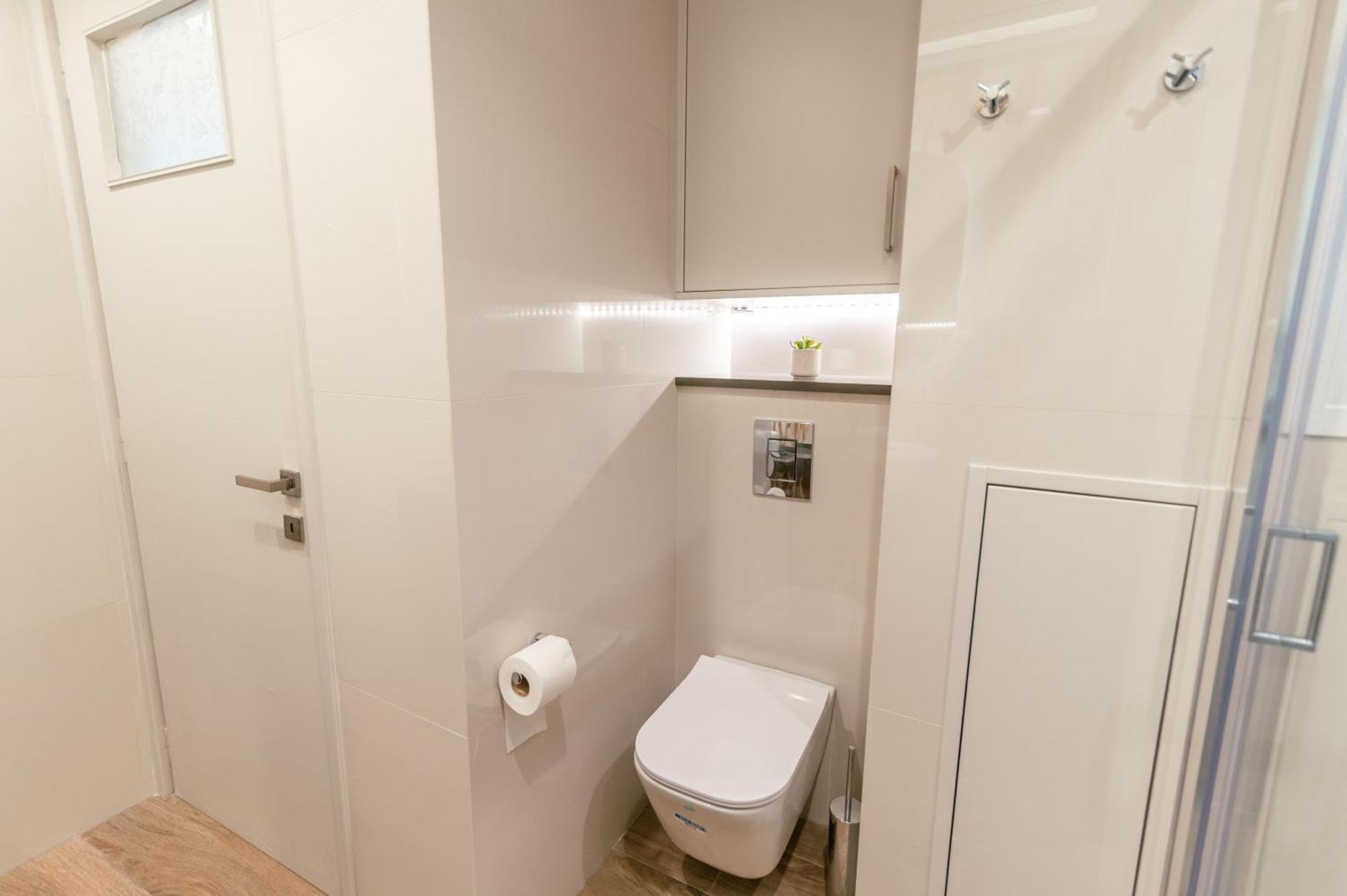 Brand New Elegant Suite Platanion Luaran gambar