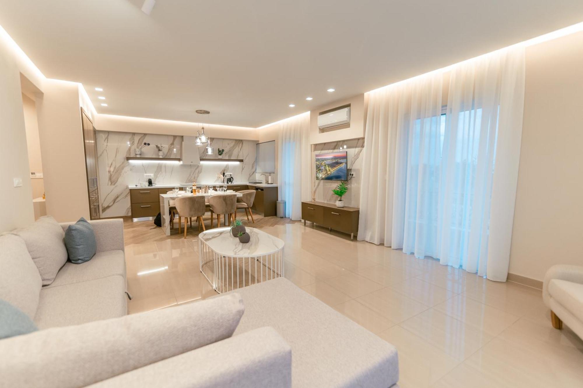 Brand New Elegant Suite Platanion Luaran gambar